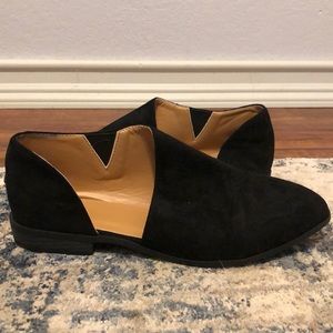 Brand new black flats
